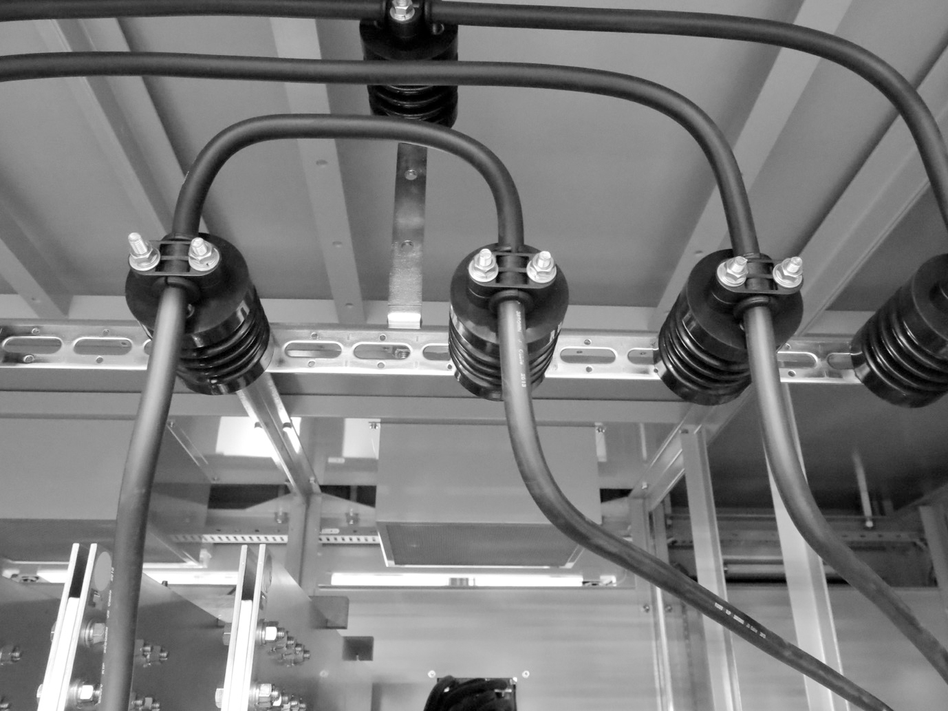 高圧リード線端子